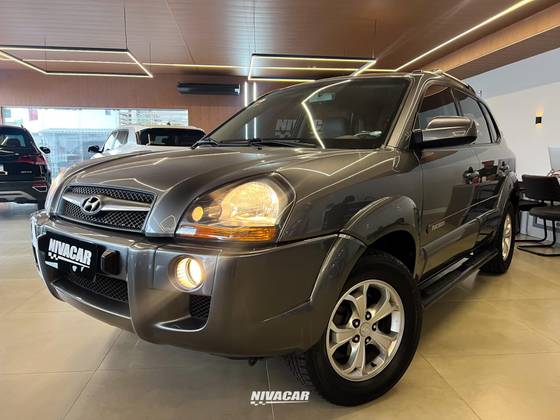 HYUNDAI TUCSON 2.0 MPFI GLS 16V 143CV 2WD FLEX 4P AUTOMÁTICO HYUNDAI TUCSON 2.0 MPFI GLS 16V 143CV 2WD FLEX 4P AUTOMÁTICO
